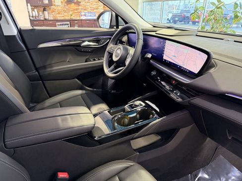 Used 2024 Buick Envision Preferred image 15