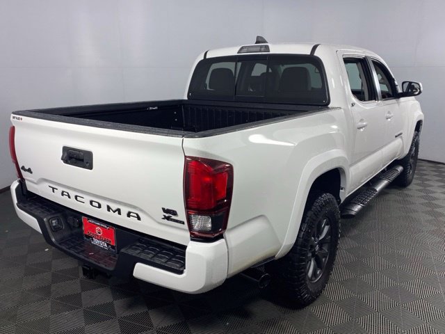 Used 2023 Toyota Tacoma SR5 w/ Technology Package AWD/4WD image 8