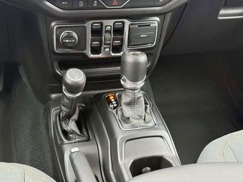 New 2025 Jeep Wrangler Unlimited Sport AWD/4WD image 23