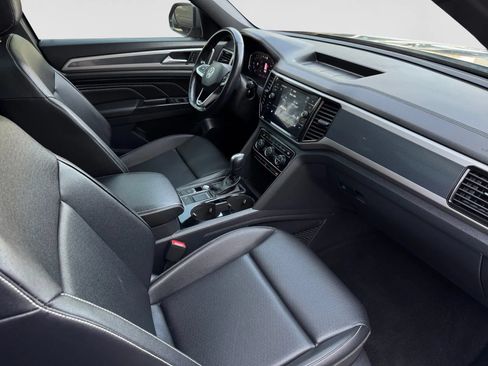 Used 2020 Volkswagen Atlas Cross Sport SEL FWD image 23