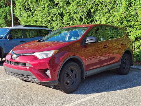 Used 2018 Toyota RAV4 LE w/ All Weather Liner Package AWD/4WD image 3