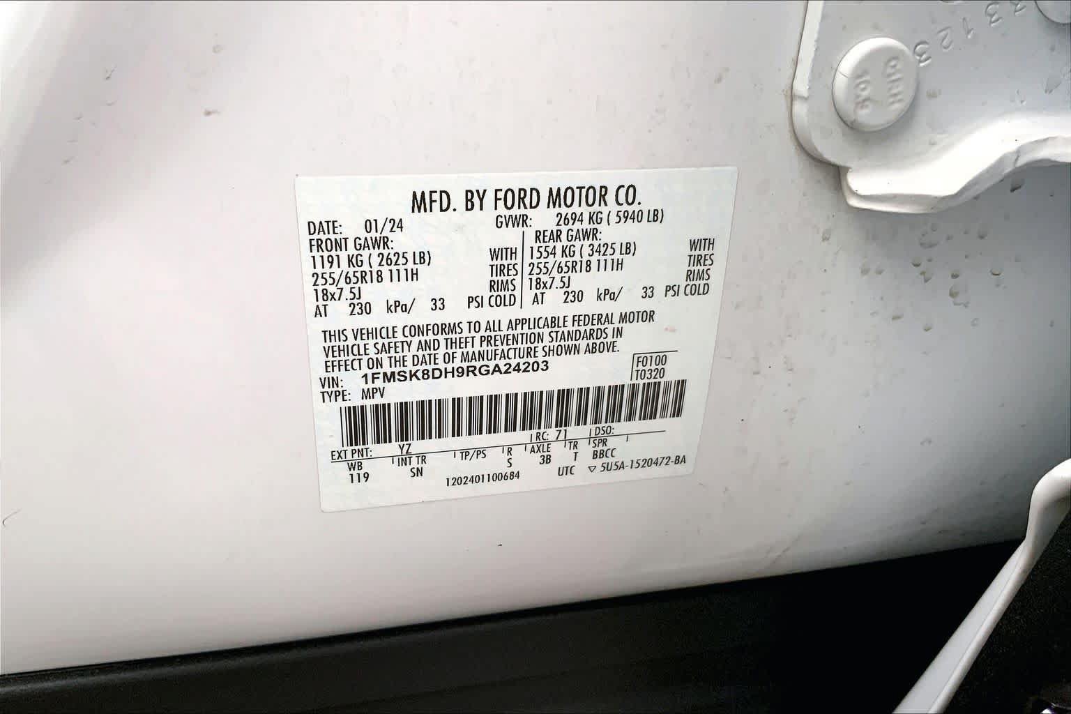 Used 2024 Ford Explorer XLT w/ Equipment Group 202A AWD/4WD image 37