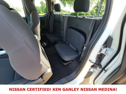 Used 2022 Nissan Frontier S RWD image 37