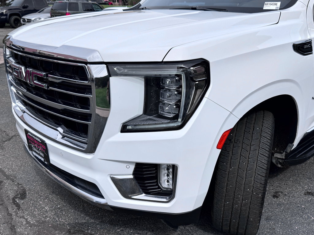 Used 2022 GMC Yukon SLT w/ SLT Premium Package AWD/4WD image 5