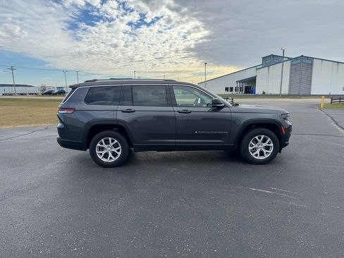 Used 2022 Jeep Grand Cherokee L Limited image 6