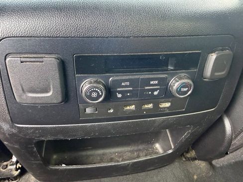 Used 2020 GMC Yukon XL SLT w/ Open Road Package image 15