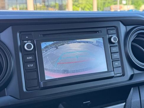 Used 2018 Toyota Tacoma SR w/ SR Convenience Package AWD/4WD image 27