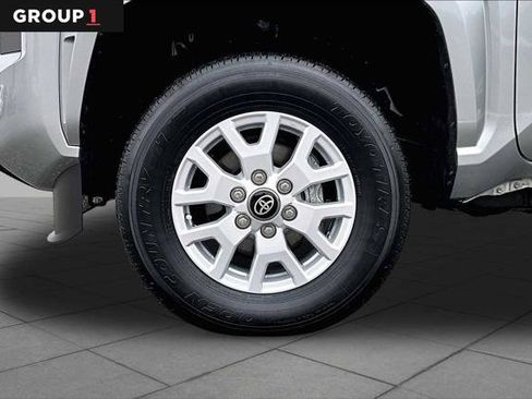 Certified 2025 Toyota Tacoma SR5 AWD/4WD image 11