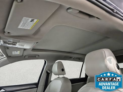 Used 2022 Volkswagen Tiguan SE FWD image 27