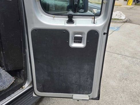 Used 2006 Ford E-150 and Econoline 150 image 32