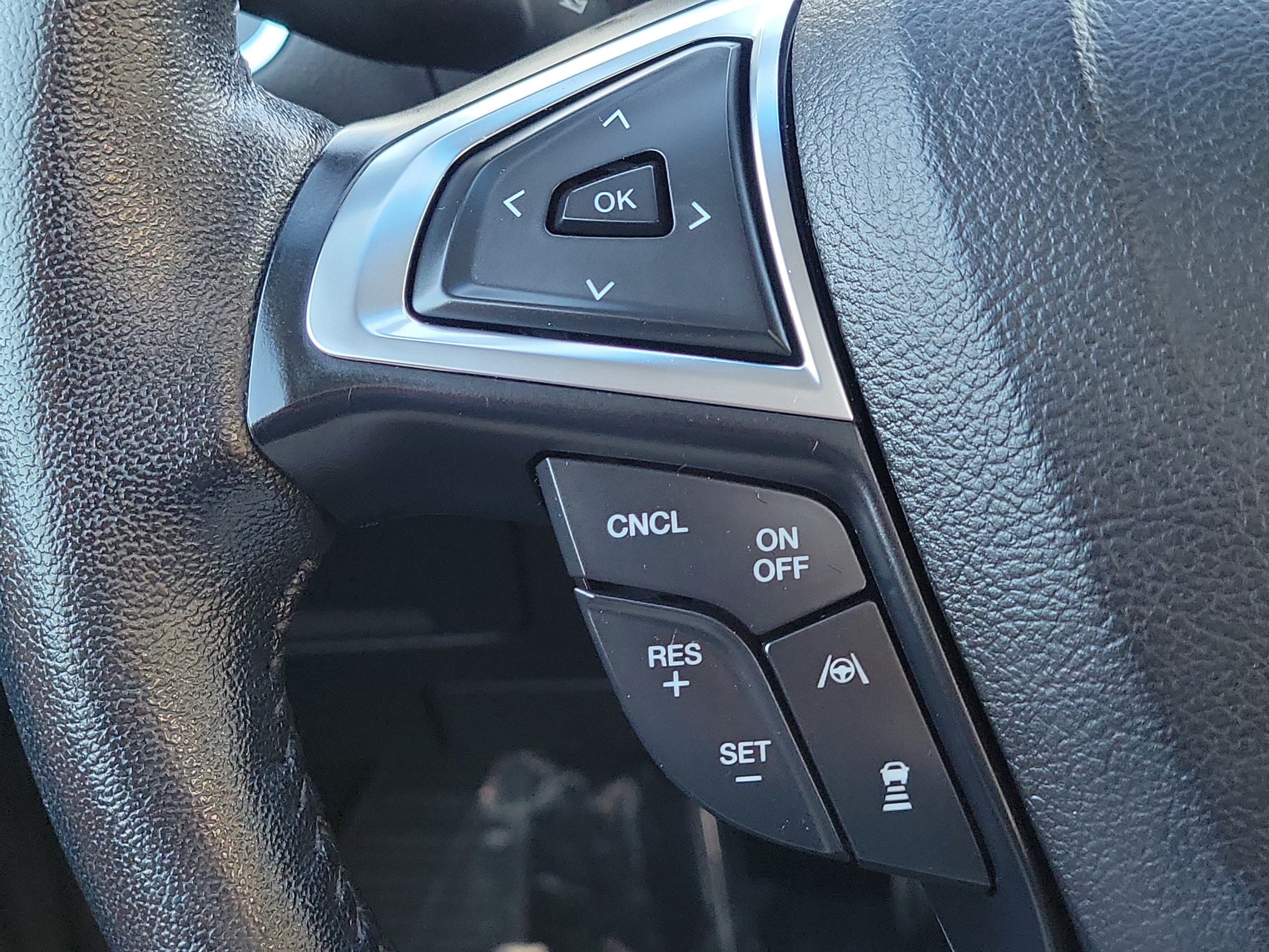 Used 2019 Ford Edge Titanium w/ Equipment Group 301A FWD image 24