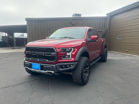 Used 2018 Ford F150 Raptor w/ Equipment Group 802A Luxury image 9