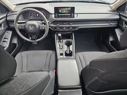 Used 2025 Honda Accord SE image 17