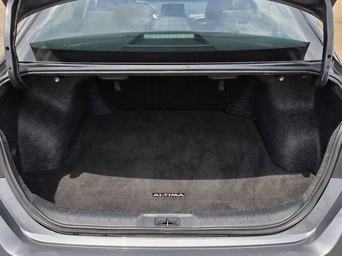 Used 2025 Nissan Altima 2.5 SV FWD image 23