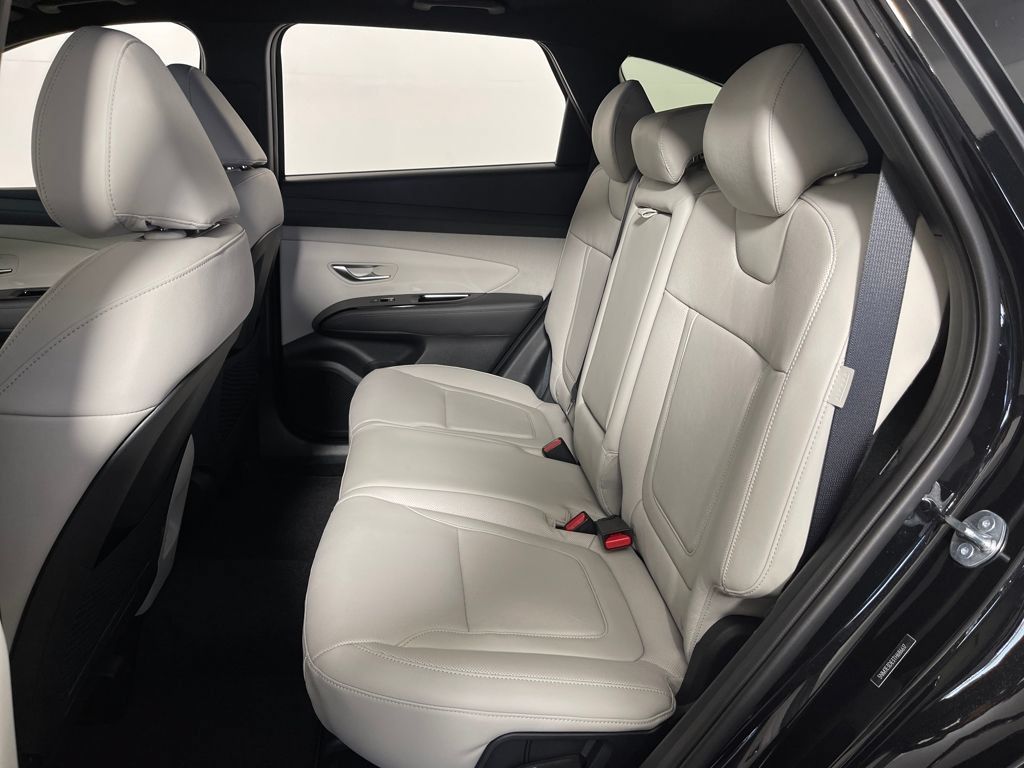New 2026 Hyundai Tucson Limited FWD image 13