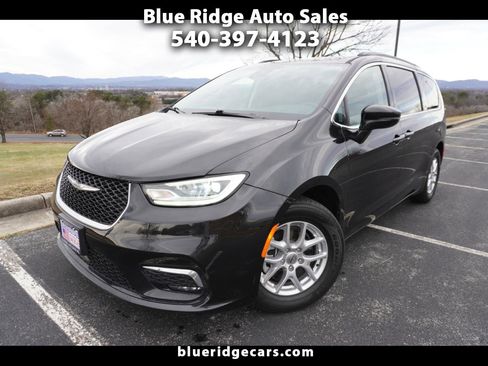 Used 2022 Chrysler Pacifica Touring-L image 1