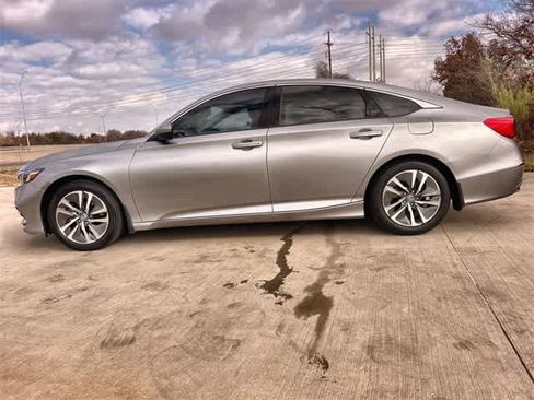 Certified 2018 Honda Accord Hybrid image 4