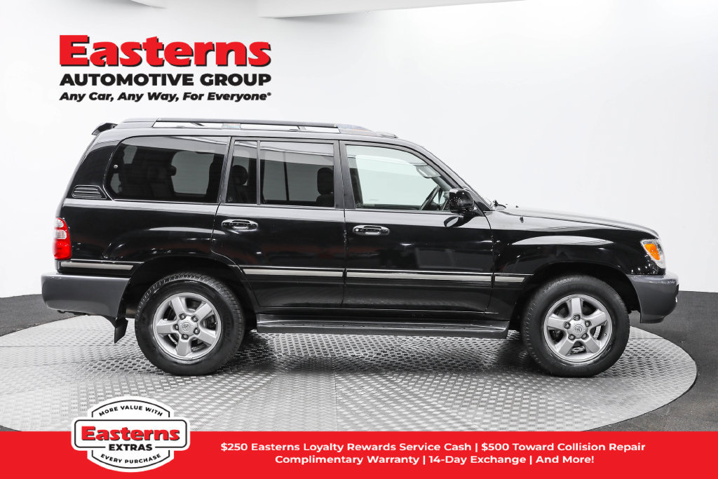 Used 2005 Toyota Land Cruiser w/ Convenience Pkg AWD/4WD image 5