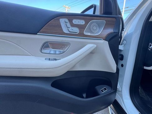 Used 2024 Mercedes-Benz GLS 450 4MATIC image 37