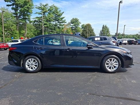Used 2025 Toyota Camry LE FWD image 7