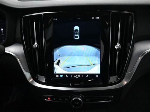 Used 2024 Volvo S60 B5 Core image 12
