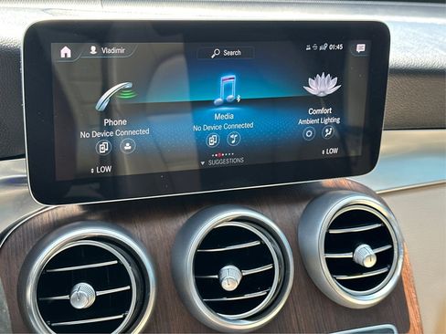 Used 2020 Mercedes-Benz GLC 300 4MATIC w/ Premium Package image 39