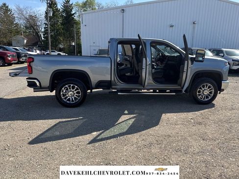 Used 2025 Chevrolet Silverado 2500 LTZ w/ LTZ Premium Package AWD/4WD image 33