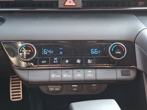 Certified 2026 Hyundai Elantra Sport FWD image 15