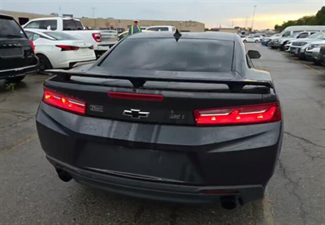 Used 2017 Chevrolet Camaro LT RWD image 5
