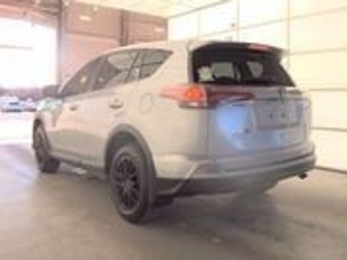 Certified 2018 Toyota RAV4 LE image 31