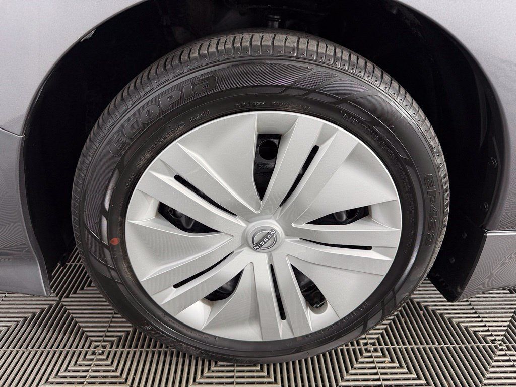 Used 2025 Nissan Leaf S FWD image 12