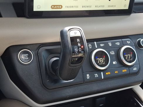 Used 2024 Land Rover Defender 110 S image 15