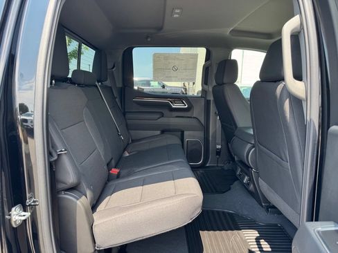 New 2026 GMC Sierra 1500 SLE w/ X31 Off-Road Package AWD/4WD image 26