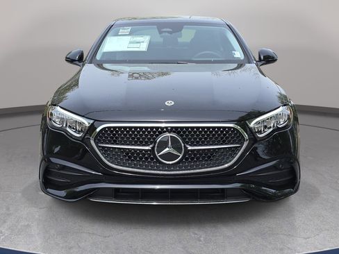 New 2026 Mercedes-Benz E 450 4MATIC Sedan image 2