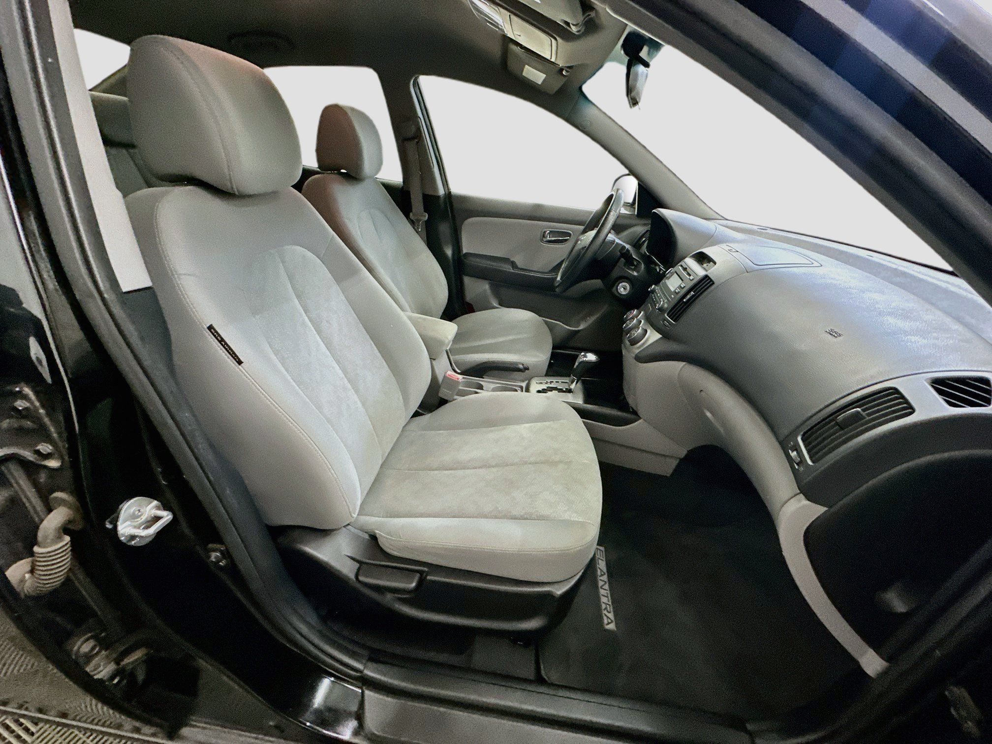 Used 2010 Hyundai Elantra SE FWD image 30