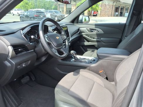 Certified 2023 Chevrolet Traverse LT FWD image 22