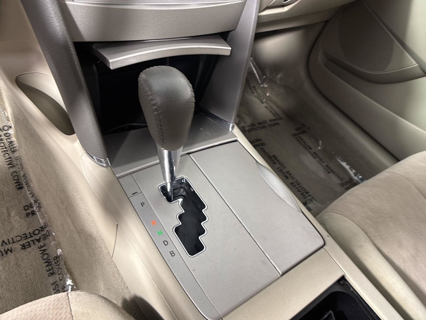 Used 2010 Toyota Camry Hybrid w/ Upgrade Pkg FWD image 30