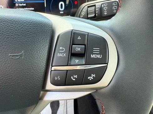 New 2025 Ford Explorer Active image 16