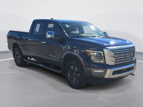 Used 2023 Nissan Titan Platinum Reserve w/ Moonroof Package image 3