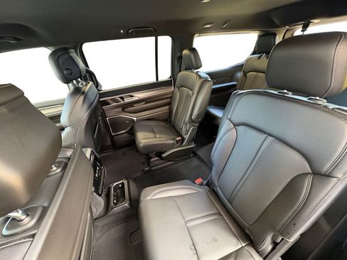 New 2026 Jeep Grand Wagoneer 4WD image 22