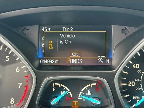 Used 2019 Ford Escape SE image 12