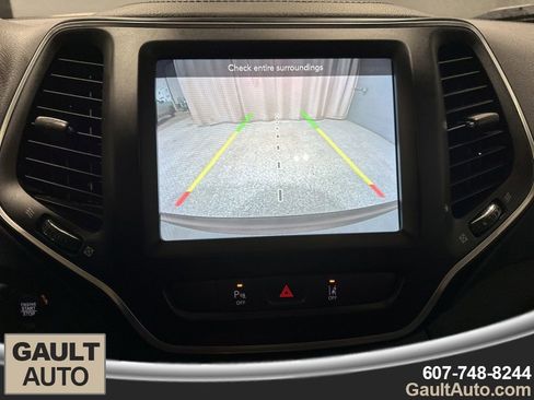 Used 2021 Jeep Cherokee Latitude Lux w/ Sun & Sound Group image 10