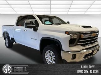 Used 2024 Chevrolet Silverado 2500 LTZ AWD/4WD video 3