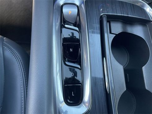 Used 2022 Buick Enclave Premium image 15
