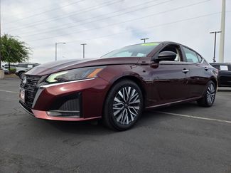 Used 2024 Nissan Altima 2.5 SV FWD video 2