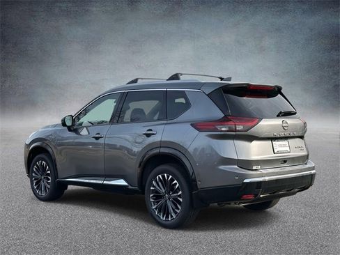 New 2026 Nissan Rogue Platinum image 4