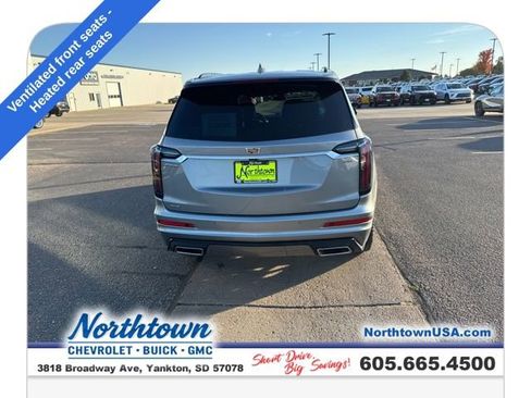 Used 2024 Cadillac XT6 Sport image 6