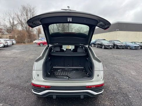 Certified 2025 Audi Q5 2.0T Premium Plus image 24