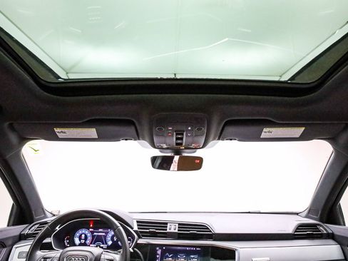 Certified 2022 Audi Q3 2.0T Premium w/ Convenience Package image 17