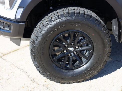 Used 2025 Ford F150 Raptor image 10